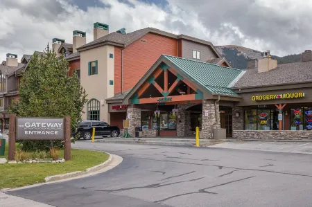 Snake River Village by Summit County Mountain Retreats