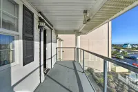 Eagles View Condo in Ocean Shores w/ 3 Balconies