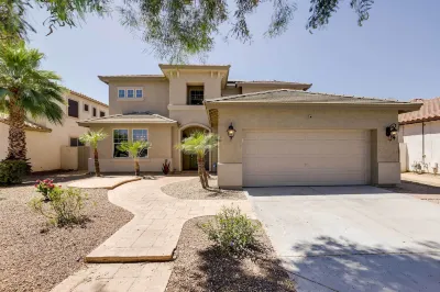 Pool, Fire Pit and Grill Goodyear Home!