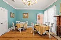 The Steamboat Inn Hotels in Jefferson