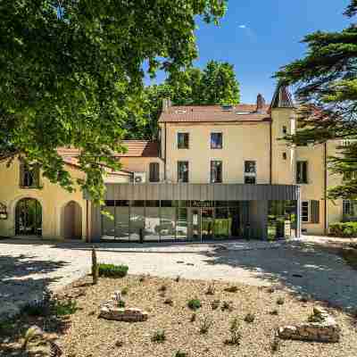Manoir Le Roure (Hôtel-Spa-Restaurant) Hotel Exterior