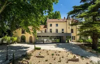 Manoir le Roure Hotels near Villa Honoré Sestier