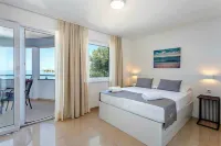 Sunset Split Rooms Hotels in Podstrana