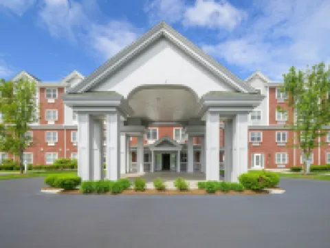 Four Points by Sheraton Bedford Manchester Airport Hotels in Hillsborough County