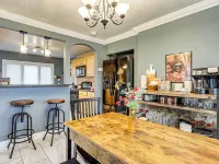 Lakefront Cottage 2 Mi to Palladium in Worcester! Hotels in Worcester