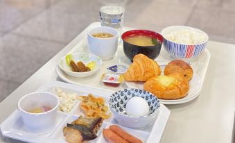 Center Hotel Narita 1