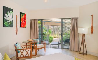 Moana Sands Lagoon Resort