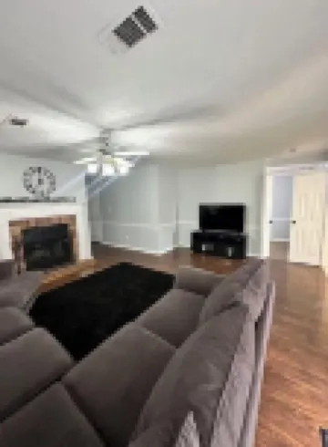 Cozy Home Away from Home “AC and High Speed Internet”