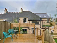The Lamb Park Lookout Hotel dekat Heddon Valley