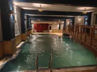 Hotel Diplomat Residency - Pools