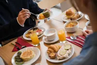 Moov Hotel Évora فنادق في Horta das Figueiras