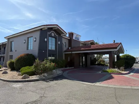 Days Inn by Wyndham Reno