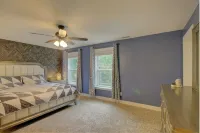 Lazy Bear - HotTub, Pet Friendly, Firepit, Game Room,Private home close to AVL.