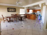 Beautiful 4 Bedroom Bay Front Home! Hotel a Bahia la Choya