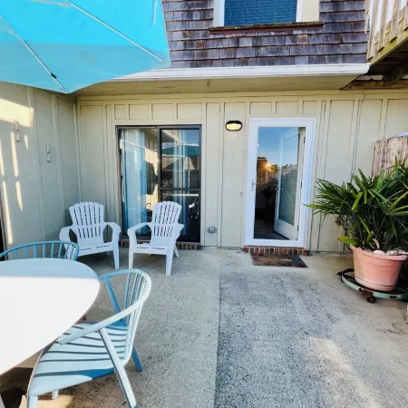 2 BR Kitty Hawk Condo: Heat/AC, WiFi, Pool, Tennis & Pickleball Near Ocean