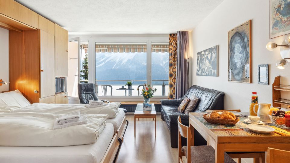 Promenade Apt 210