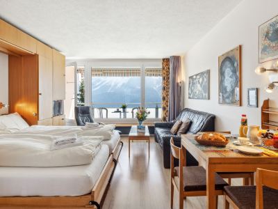 Promenade Apt 210