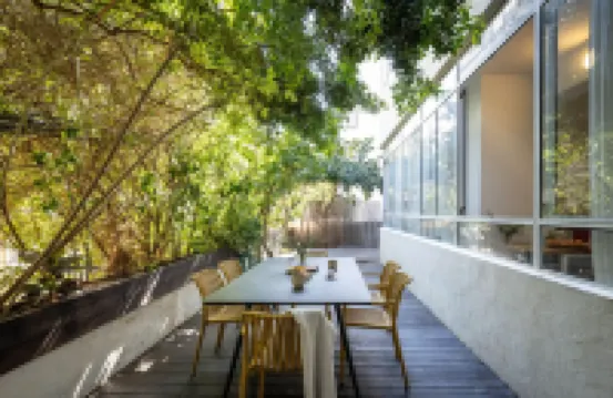 Bauhaus Sea-Side Garden Haven by Sea N' Rent  호텔
