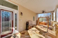 Blairsville Mansion w/ Hot Tub, Casino + Games! - Wifi