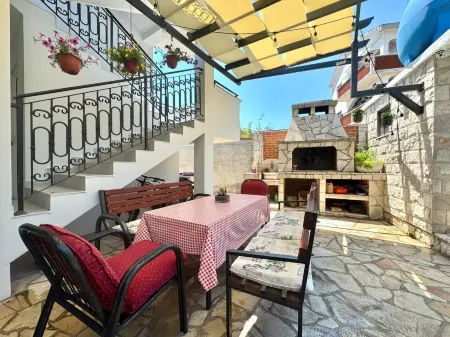 Apartments Janda Bijela Отели в г. Пераст