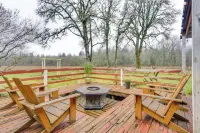 5 Mi to Hillsboro: Peaceful Home w/ Fire Pit
