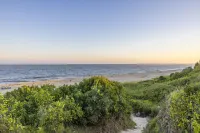Hartman's Briney Breezes Beach Resort - Motels