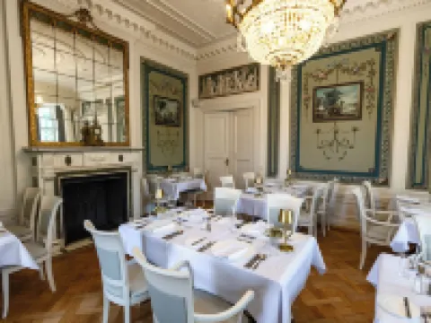 Schlosshotel Neustrelitz Hotels in Neustrelitz