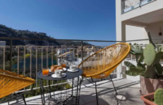 SorrentoVibes - Luxury Four Bedroom Home with Amazing Terraces in Sorrento