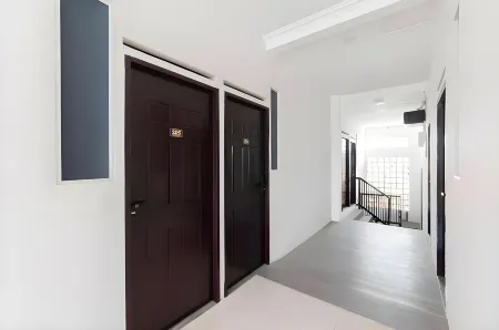 Urbanview Don Juan Pondok Gede by RedDoorz