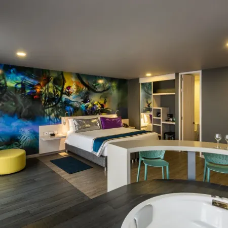 Hotel Black Tower Premium Отели рядом с достопримечательностью «Конгресс-центр G12»