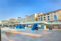 Merit Royal Premium Hotel - Bãi biển