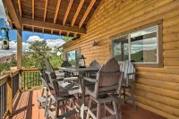Cripple Creek Mountain Getaway w/ Hot Tub & Views!