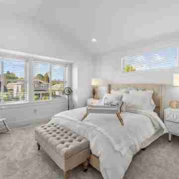 Modern University of Portland Townhome Rooms