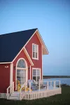 Waterfront Sunset Cove Cottage! - Hot Tub