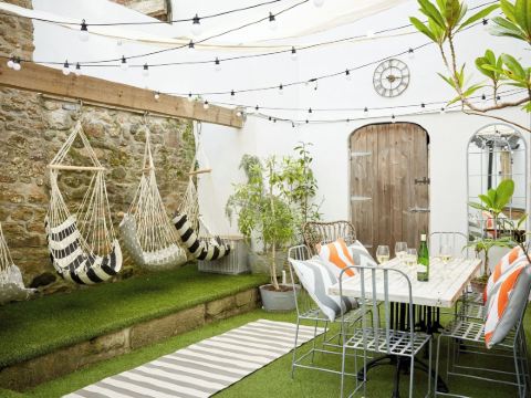 Mr & MRS Smith Artist Residence Cornwall