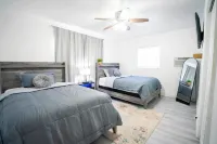 Charming 3BR Miami Home with Stylish Lounge, Coffee Bar & Peaceful Vibes