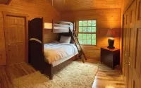 Charming Mountain View Cabin, Rumbling Bald, Lake Lure