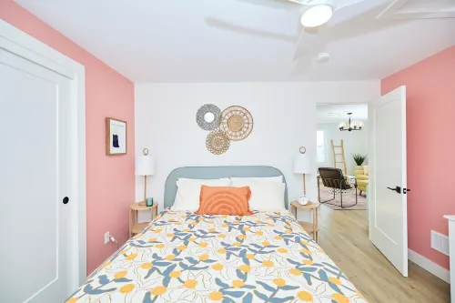 Scott McGillvary's Beachside Abode across from Stunning Bay Beach. New HOT TUB!