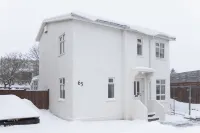 Summerday Guesthouse Hotel a 