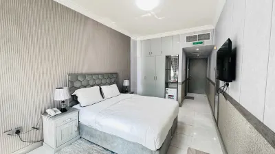 Belvilla Luxury San Marino Near Deira Clock Tower Hotels in Dubai
