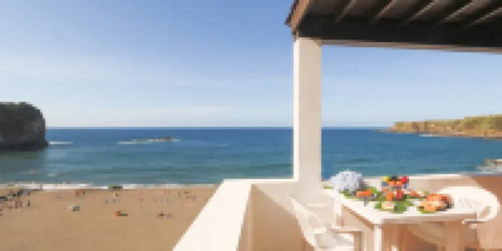 GuestReady - Beachfront Casa da Praia