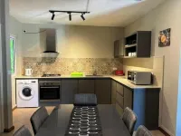 West Riviera - Centrally Located Apartment close to the beach with breakfast.