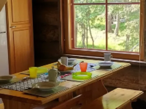 Traditional Ski Cabin in lovely forest setting in Äkäslompolo, Ylläs