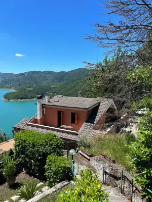 Queen of lake (Lake Turano)