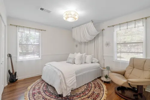 House Full of Heart Hotel di Covington