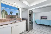 Spacious 4-bedroom house in Gate community in lovely Chino with WiFi, AC Hotel a Chino