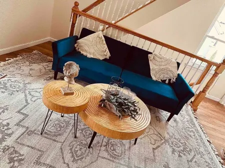 Spacious Bohemian Retreat Отели рядом с достопримечательностью «Заказник Джамайка Бэй»