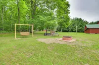Visit Fife Lake and Traverse Bay! Farmhouse Hideaway - 3-Star