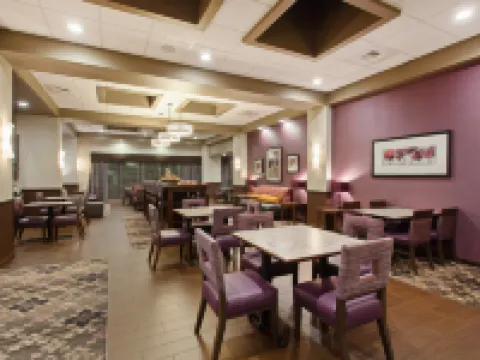 Hampton Inn Seattle/Everett Downtown Hotels in Everett