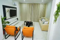 Vibrant Chic 3BRM urban retreat in heart of Victoria Island.